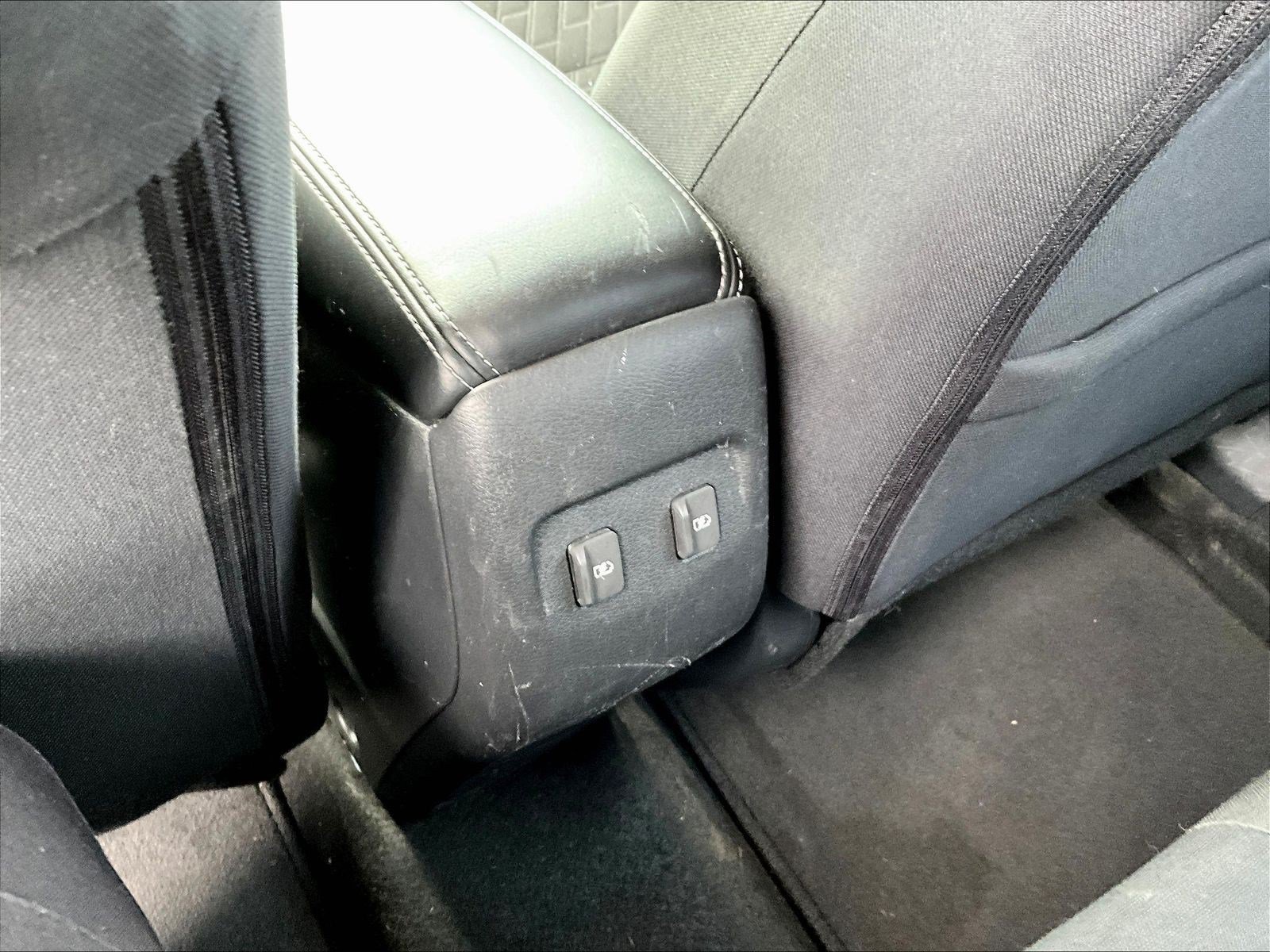 Used 2023 Nissan Kicks SV FWD image 10