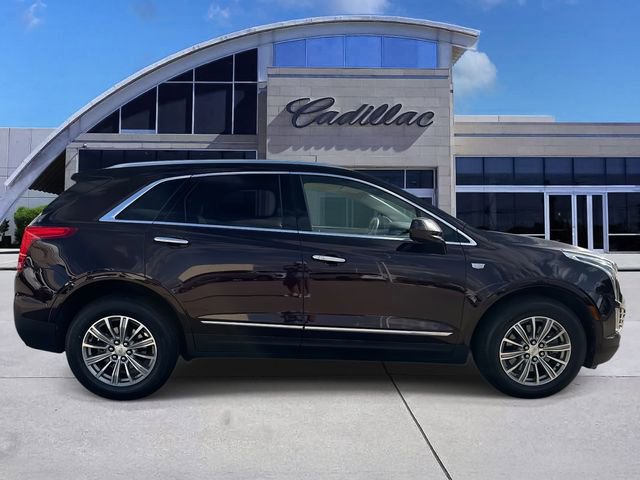 Used 2018 Cadillac XT5 Luxury w/ Driver Awareness Package image 4