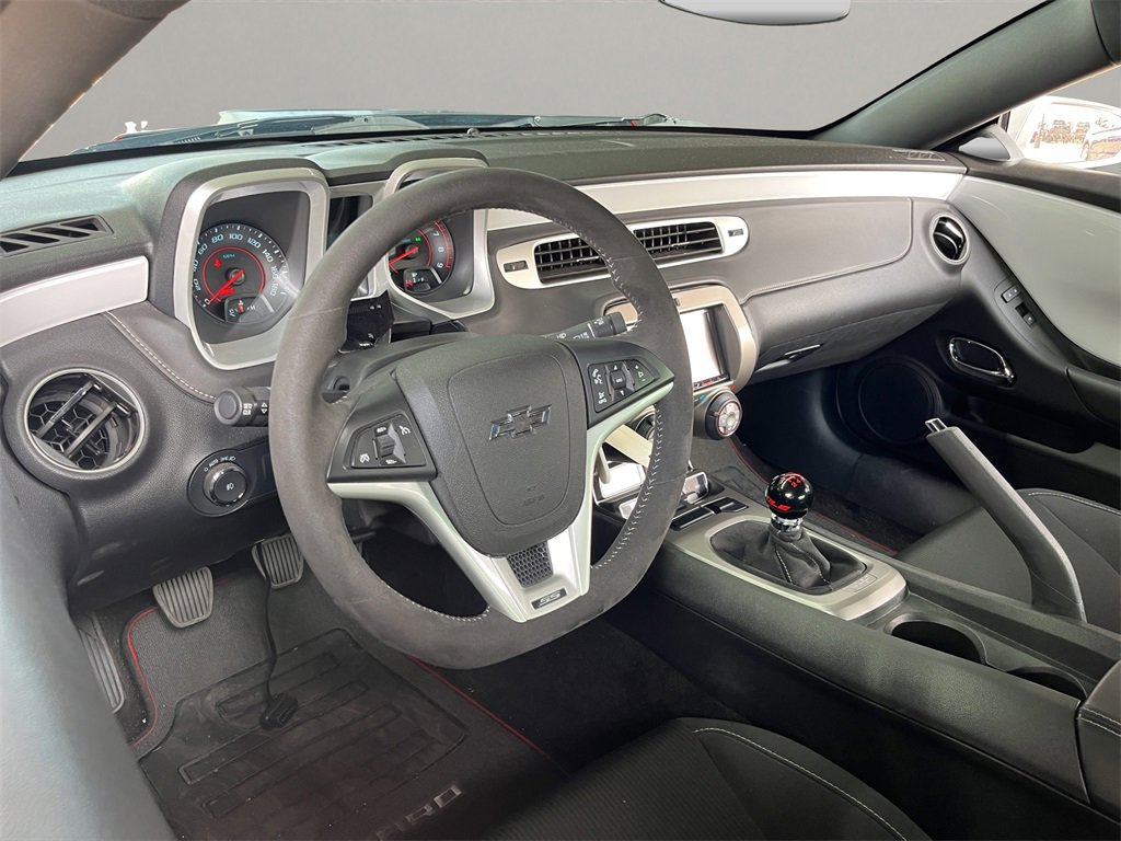Used 2015 Chevrolet Camaro SS w/ SS Performance Package image 19