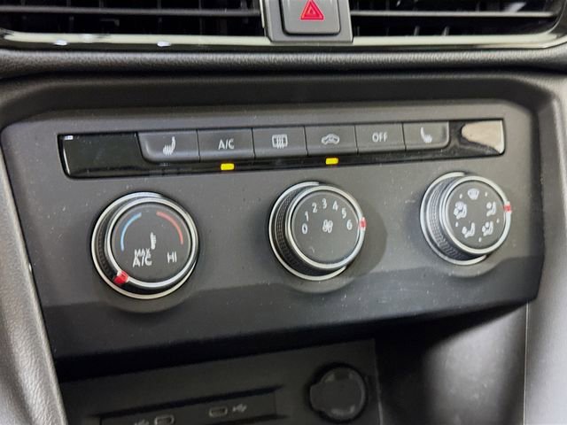 Used 2022 Volkswagen Taos SE image 14