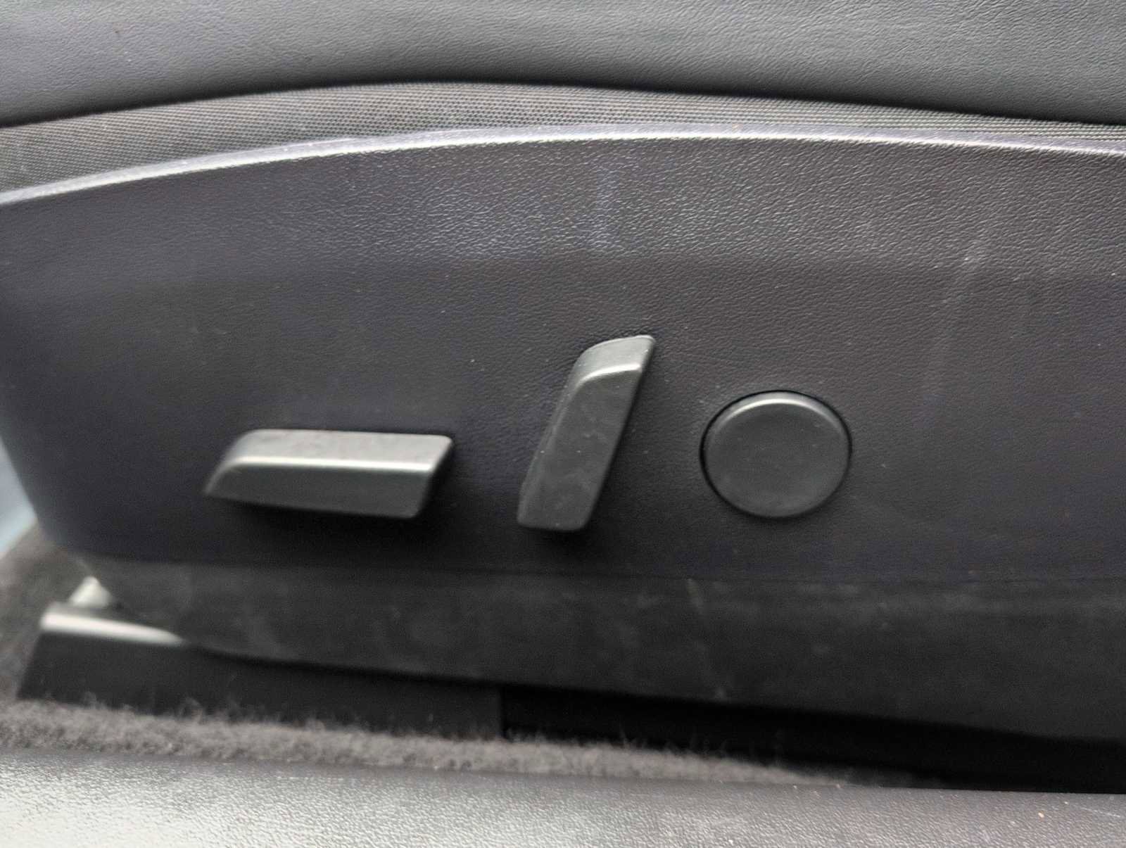 Used 2019 Tesla Model 3 Standard Range Plus image 16