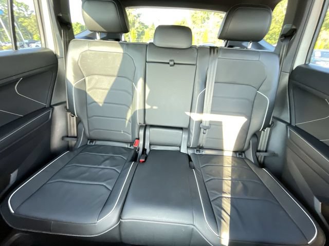Used 2022 Volkswagen Tiguan SEL R-Line AWD/4WD image 17