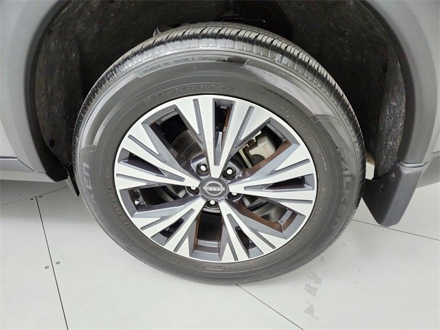 Used 2023 Nissan Rogue SV w/ SV Premium B Package image 41