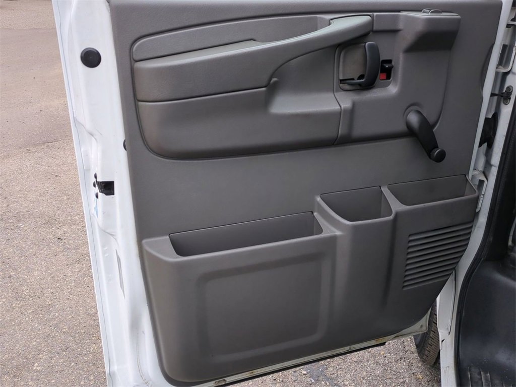 Used 2012 GMC Savana 2500 Extended image 15