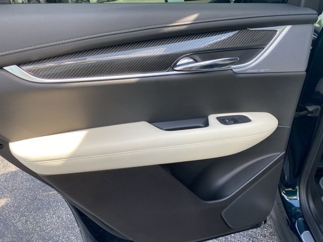 Used 2024 Cadillac XT6 Sport w/ Technology Package AWD/4WD image 28