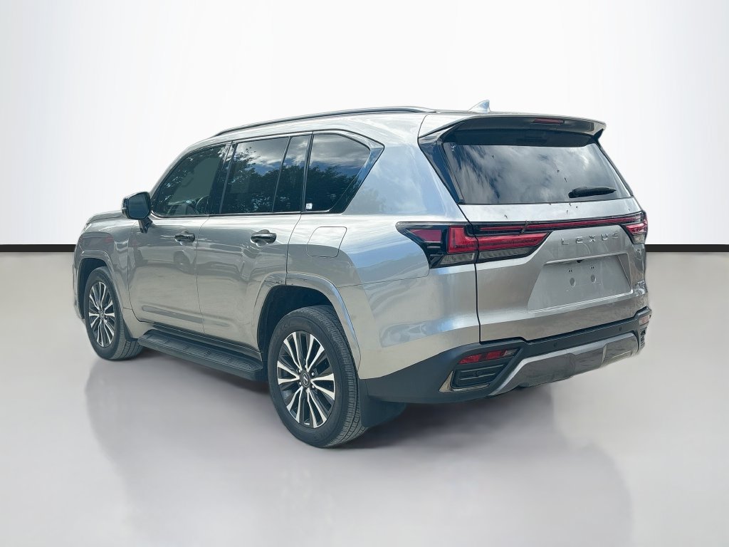Used 2024 Lexus LX 600 4WD w/ Appearance Package image 7
