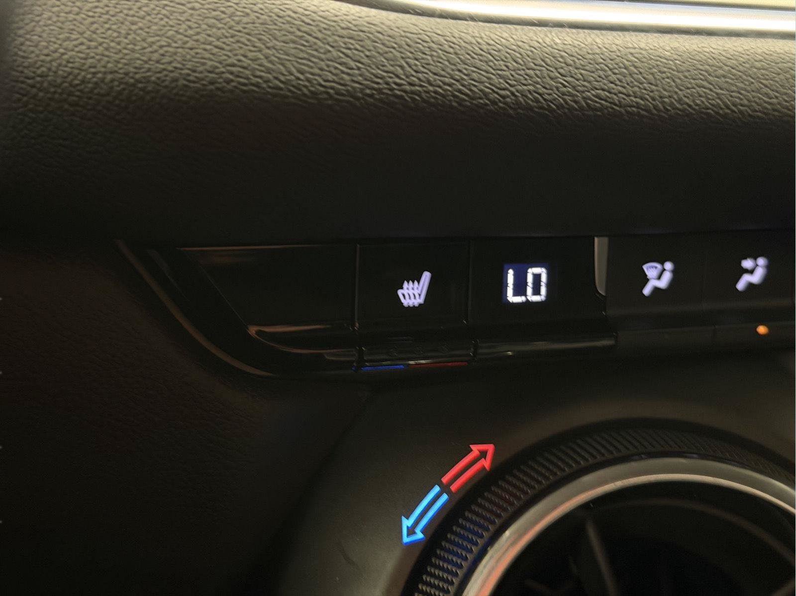 Used 2019 Chevrolet Blazer LT AWD/4WD image 36