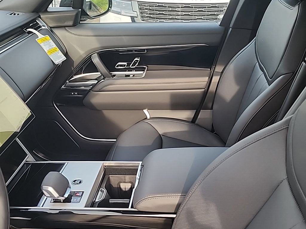 New 2026 Land Rover Range Rover SE AWD/4WD image 13
