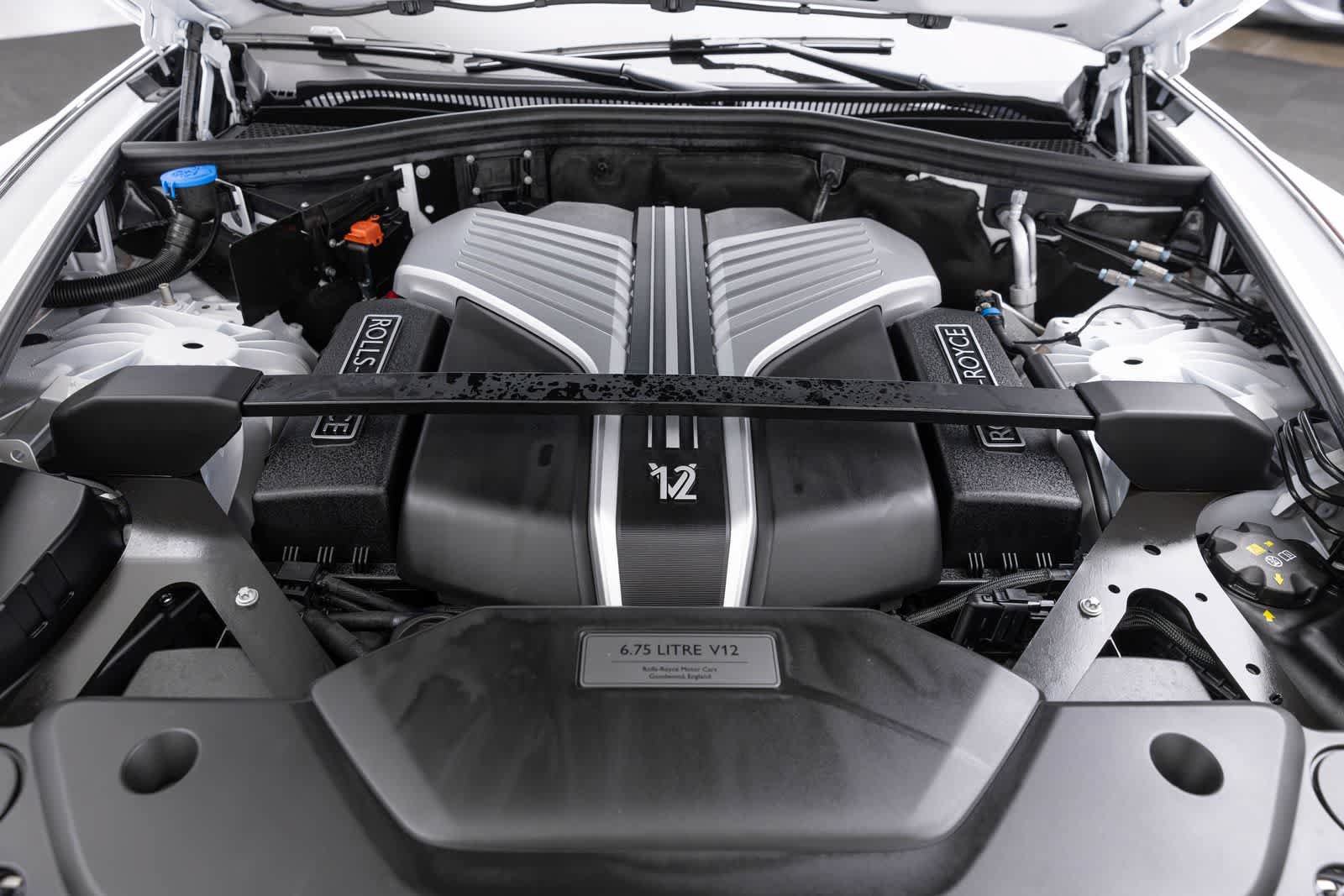 New 2027 Rolls-Royce Phantom Sedan RWD image 8