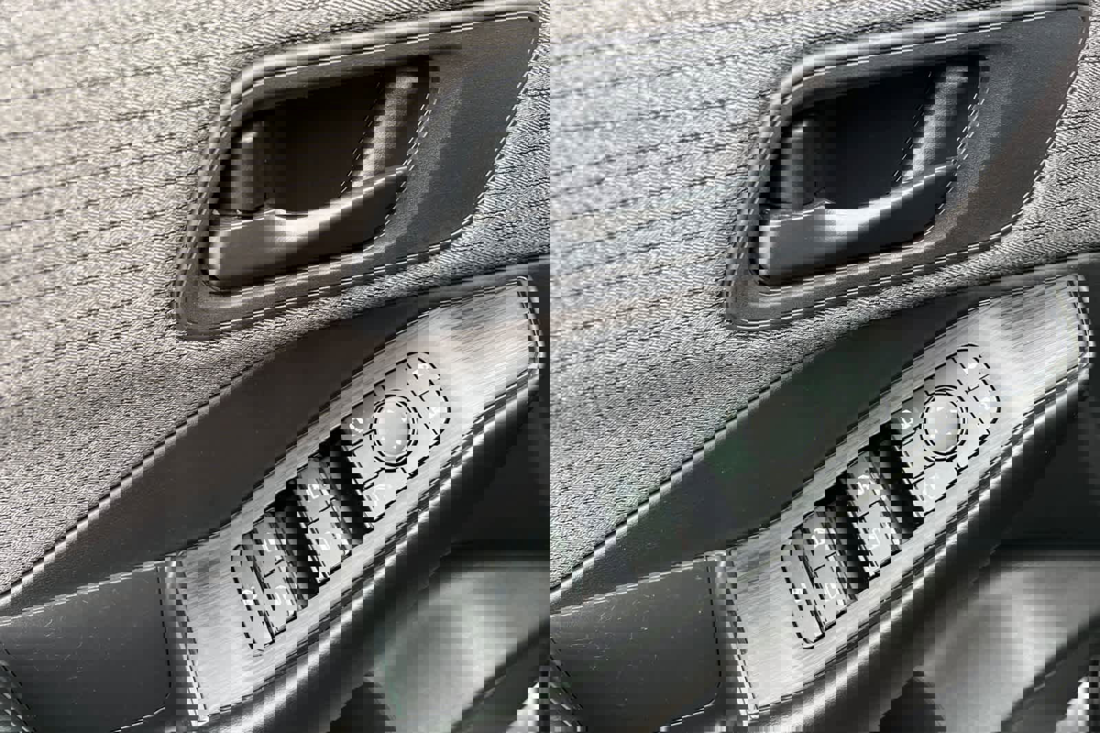 Used 2023 Nissan Rogue S image 14