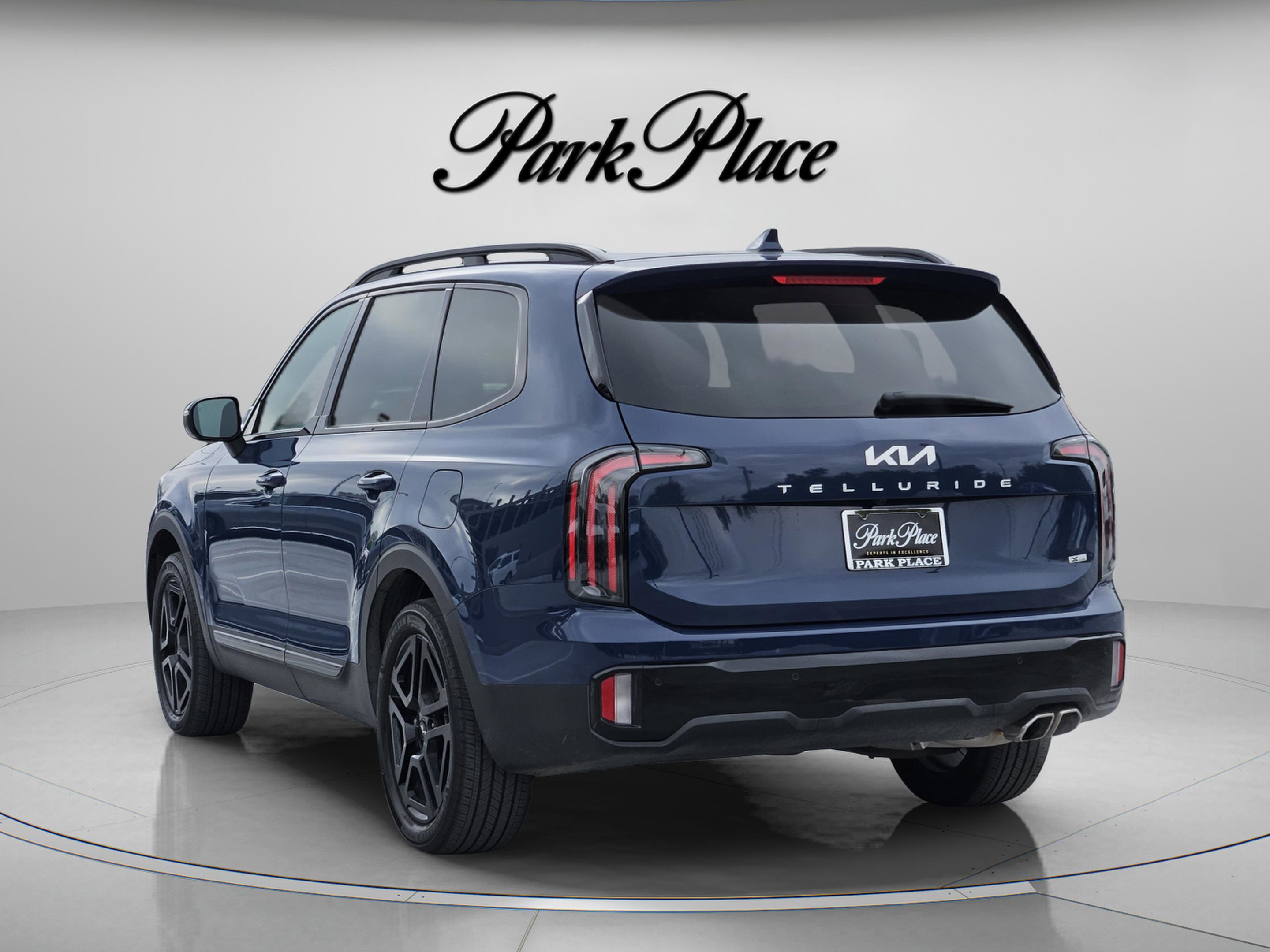 Used 2024 Kia Telluride EX X-Line AWD/4WD image 3