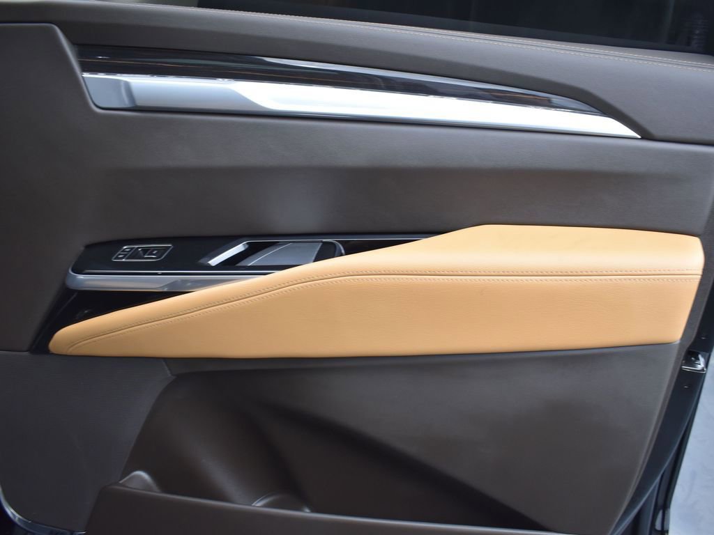 Certified 2025 Cadillac Escalade ESV Premium Luxury w/ Touring Package image 37