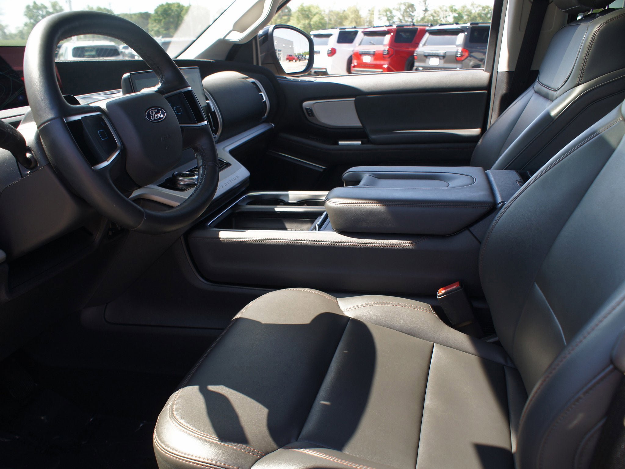 Used 2025 Ford Expedition Max Active AWD/4WD image 15