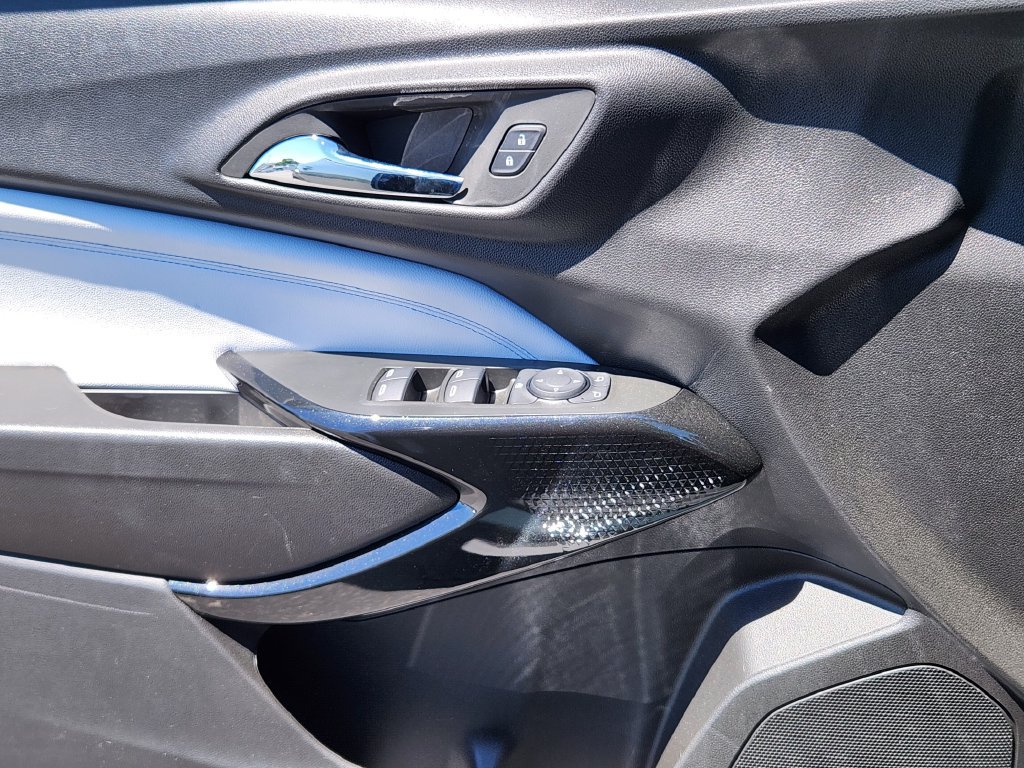 New 2026 Chevrolet Trax LT w/ LT Convenience Package FWD image 7