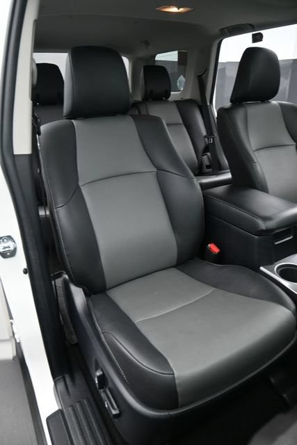 Used 2020 Toyota 4Runner SR5 Premium w/ Moonroof Package AWD/4WD image 18