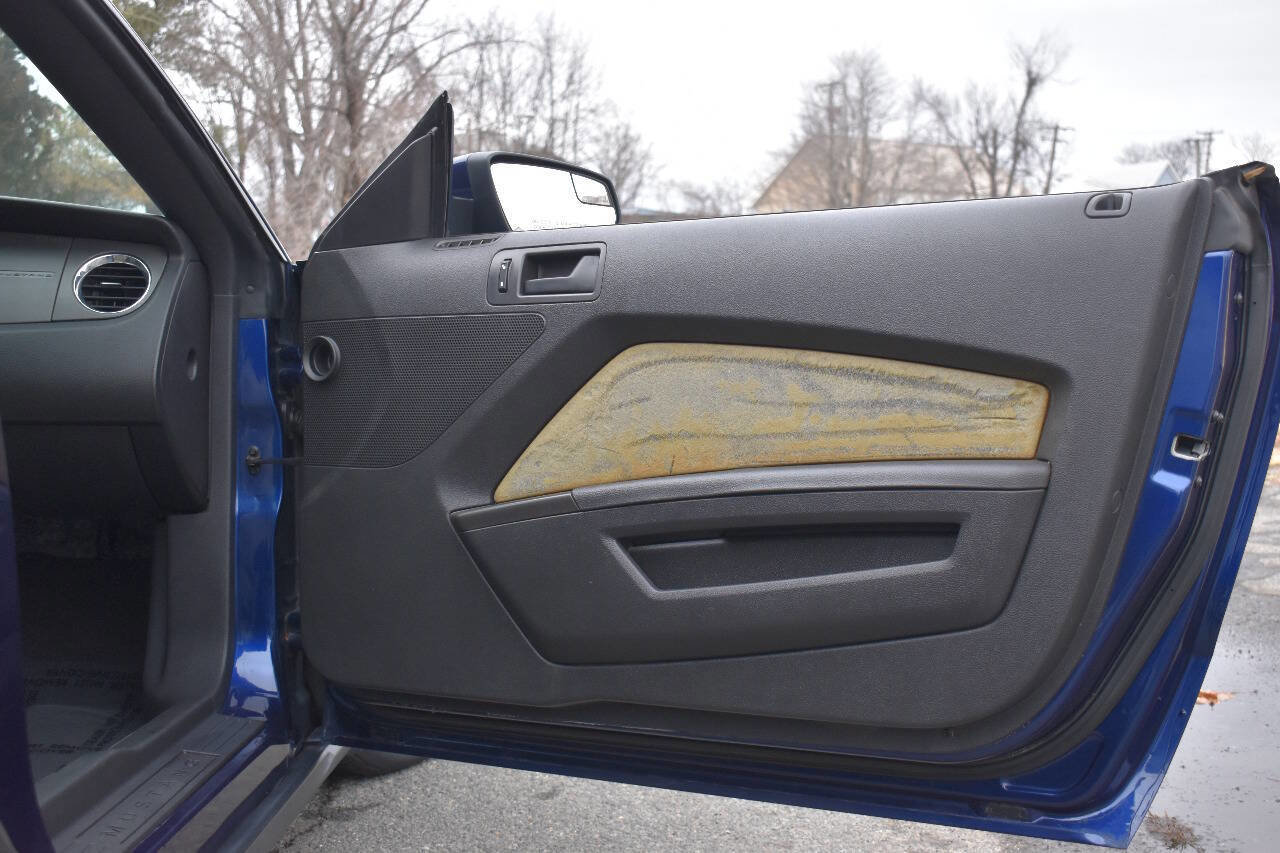 Used 2012 Ford Mustang GT w/ Brembo Brake Pkg RWD image 9