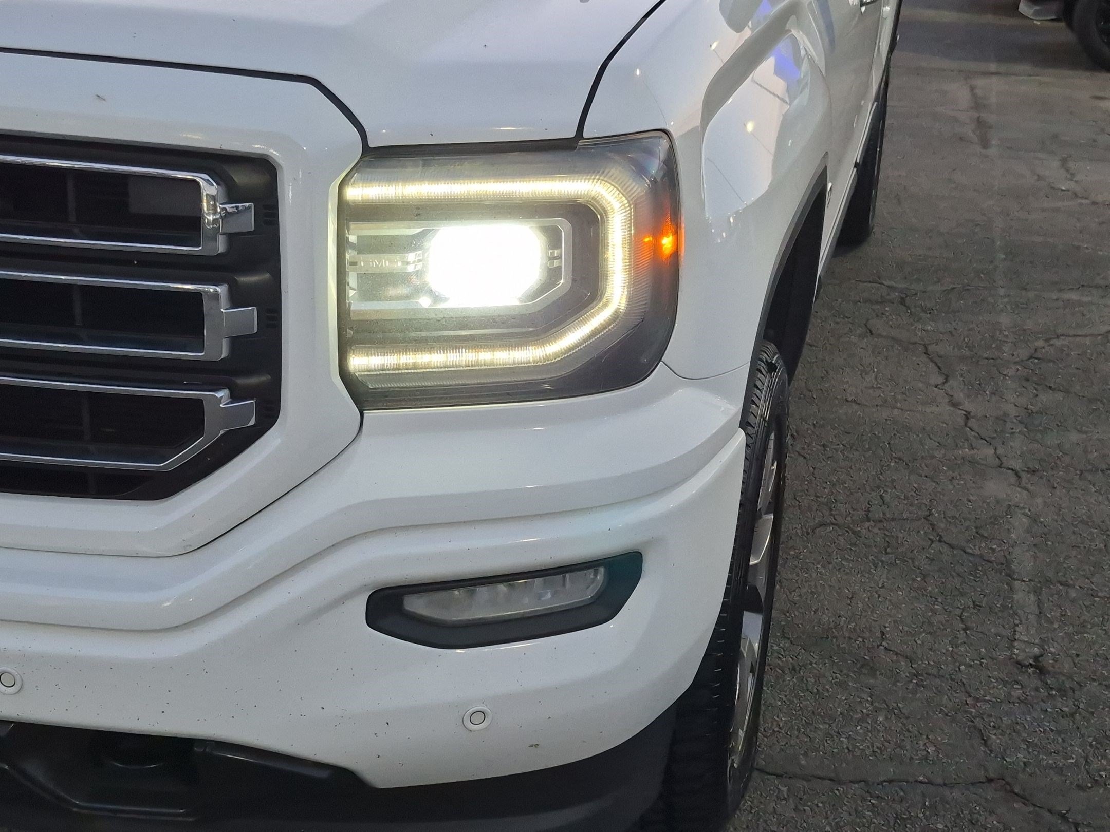 Used 2016 GMC Sierra 1500 SLT w/ All-Terrain Package AWD/4WD image 12
