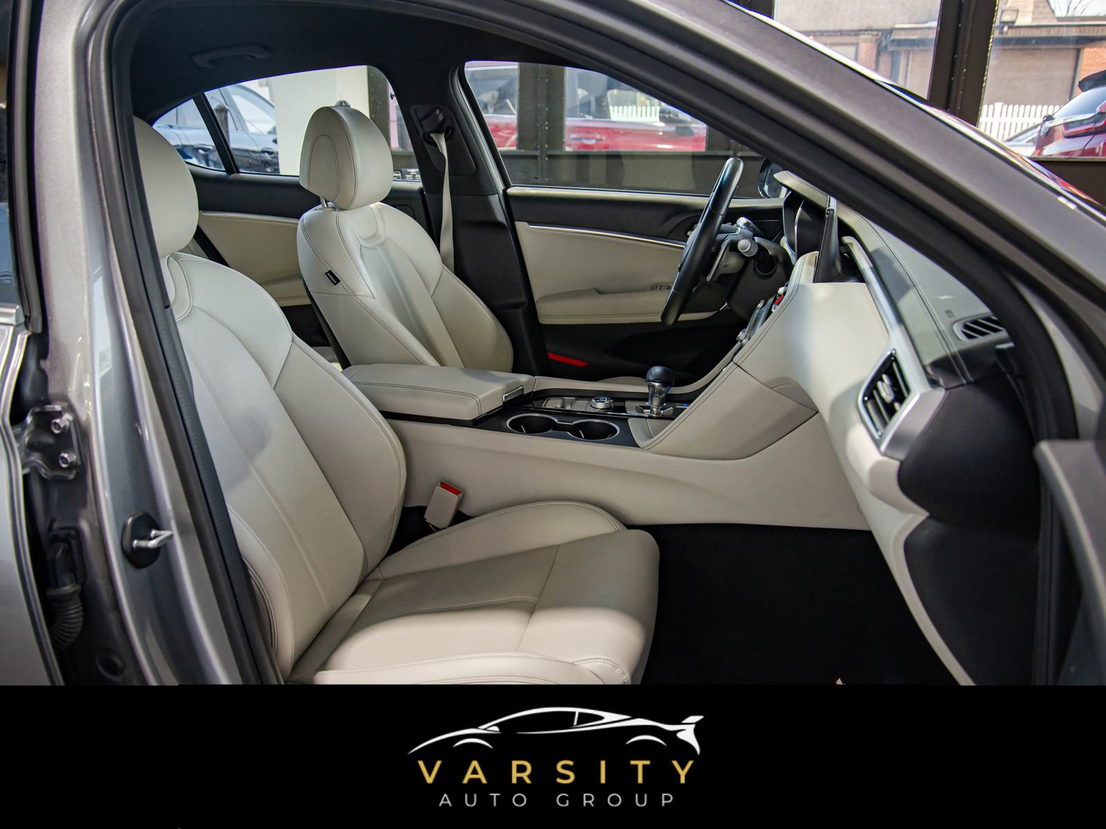 Used 2025 Genesis G70 2.5T image 15