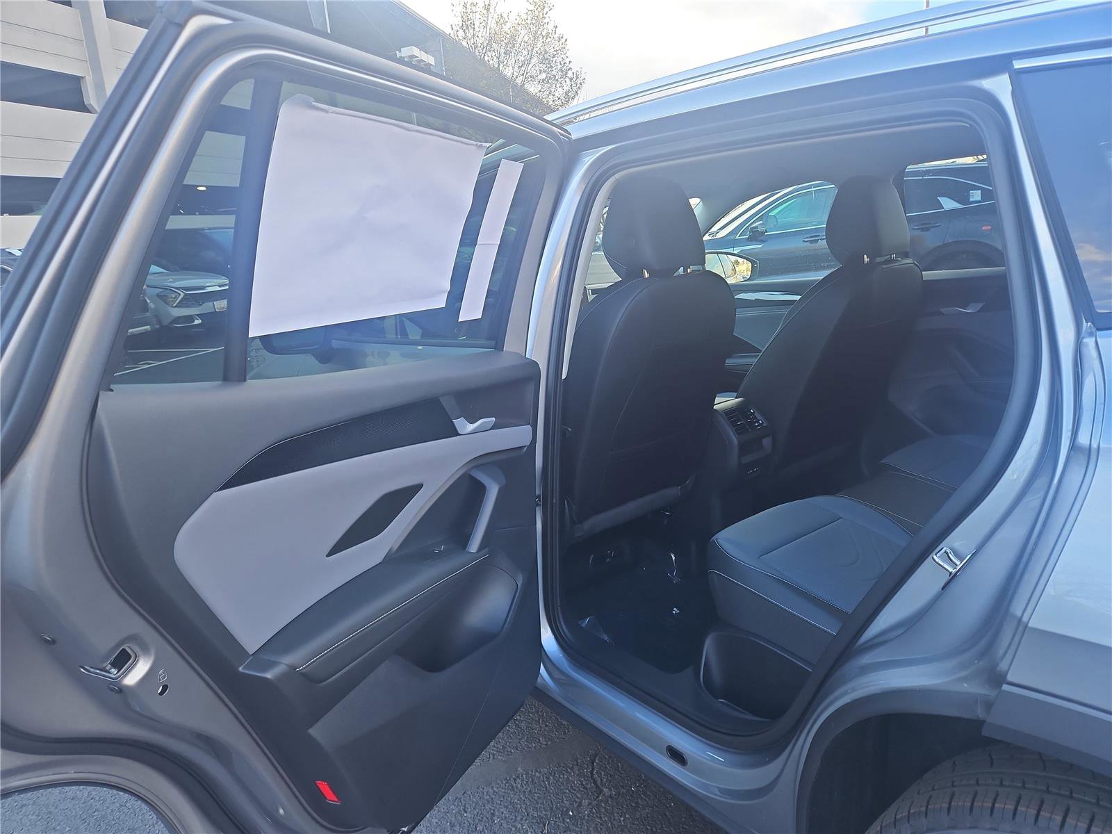 New 2026 Volkswagen Tiguan SE image 21