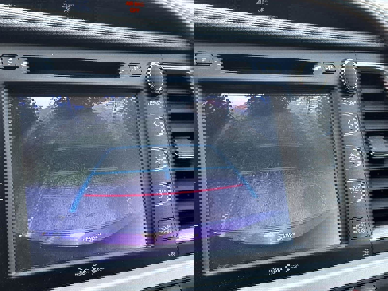 Used 2015 Toyota Highlander XLE AWD/4WD image 23