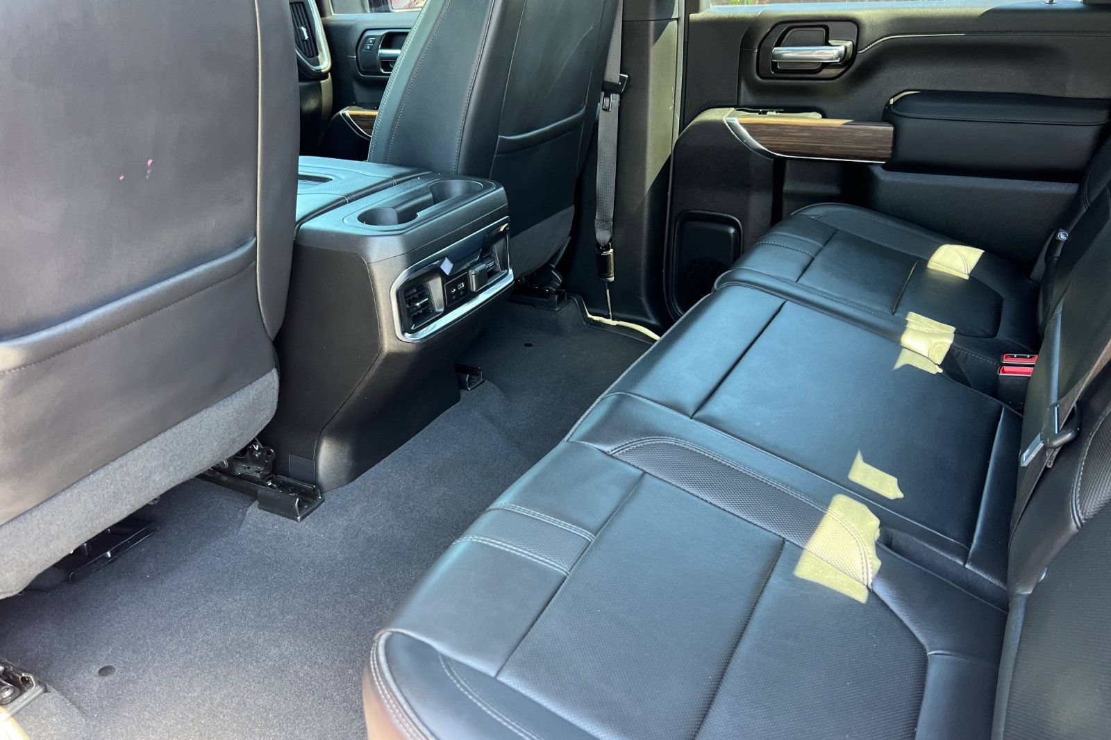 Used 2022 Chevrolet Silverado 3500 High Country w/ Safety Package II AWD/4WD image 13