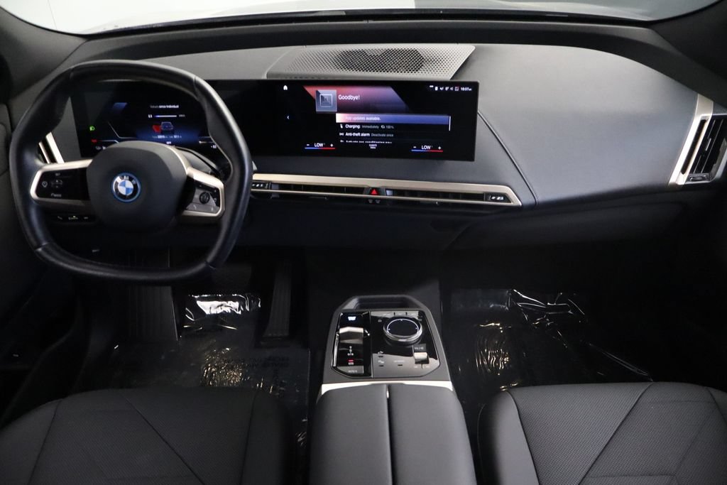 Used 2023 BMW iX xDrive50 AWD/4WD image 31