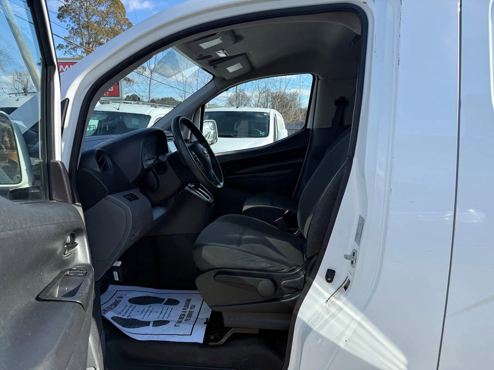 Used 2019 Nissan NV200 SV w/ Navigation Package image 16