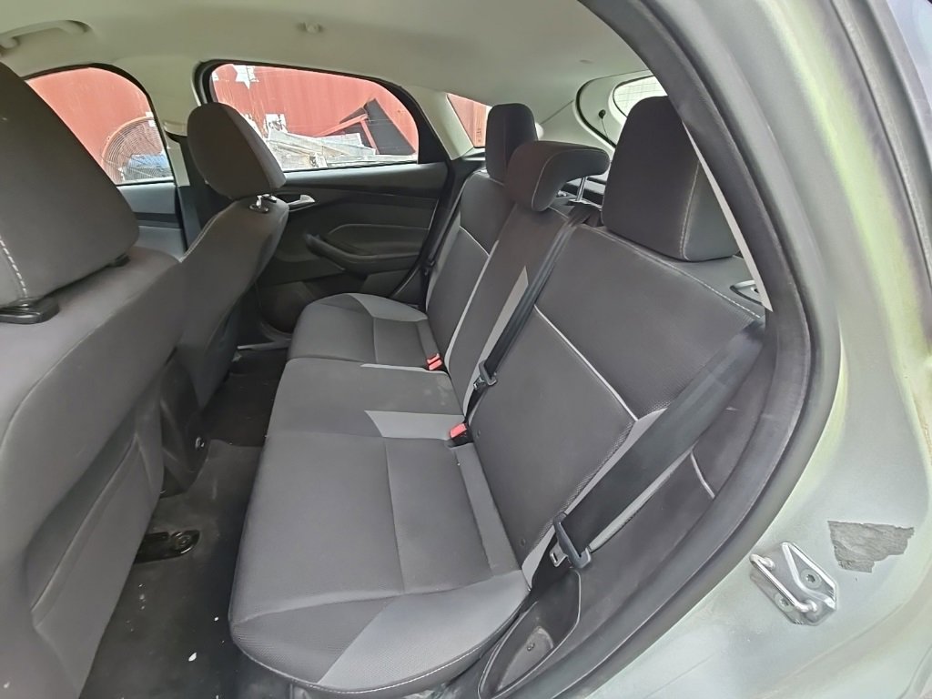 Used 2013 Ford Focus SE image 15