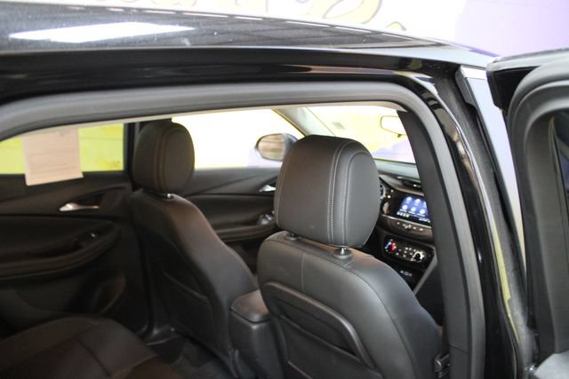 Used 2023 Buick Encore GX Preferred w/ Cold Weather Comfort Package AWD/4WD image 10