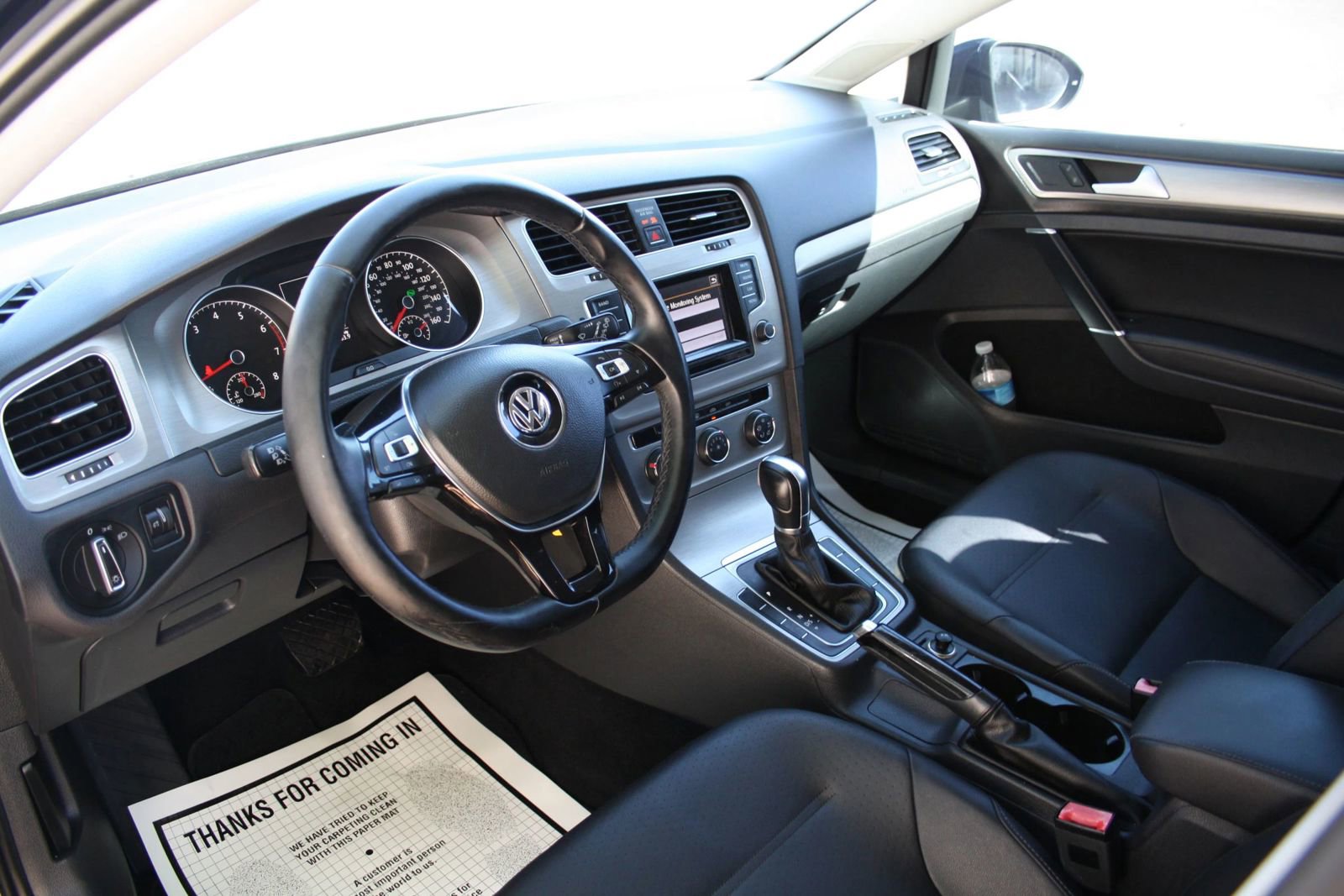 Used 2015 Volkswagen Golf S image 18