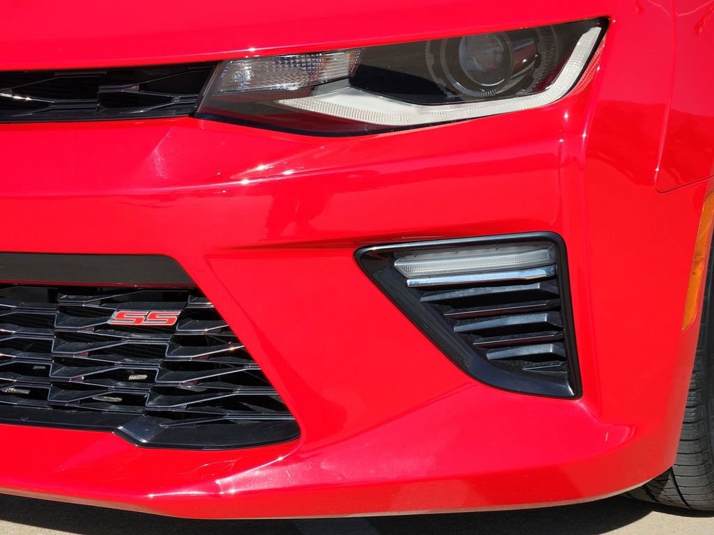 Used 2016 Chevrolet Camaro SS image 14