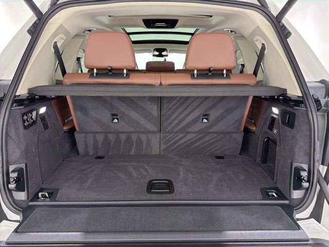 Used 2026 BMW X7 xDrive40i image 29