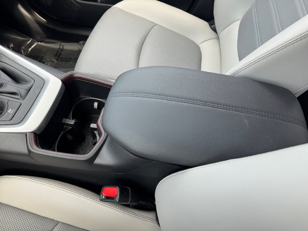 Certified 2024 Toyota RAV4 Limited w/ Advanced Technology Package AWD/4WD image 27