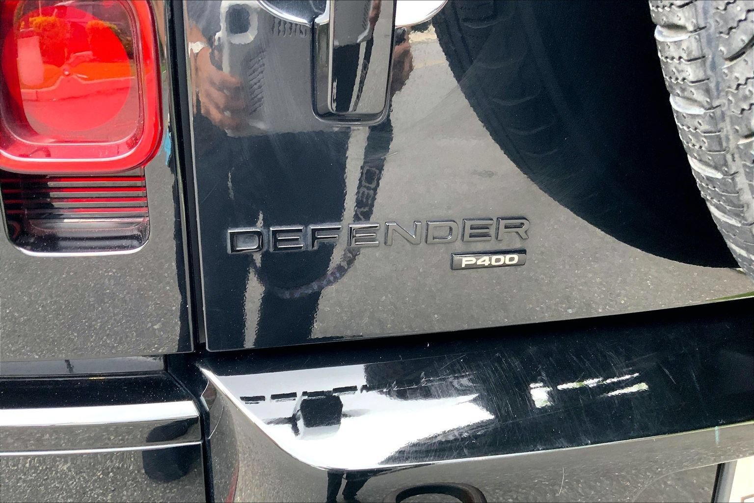 Used 2023 Land Rover Defender 130 X-Dynamic SE AWD/4WD image 9