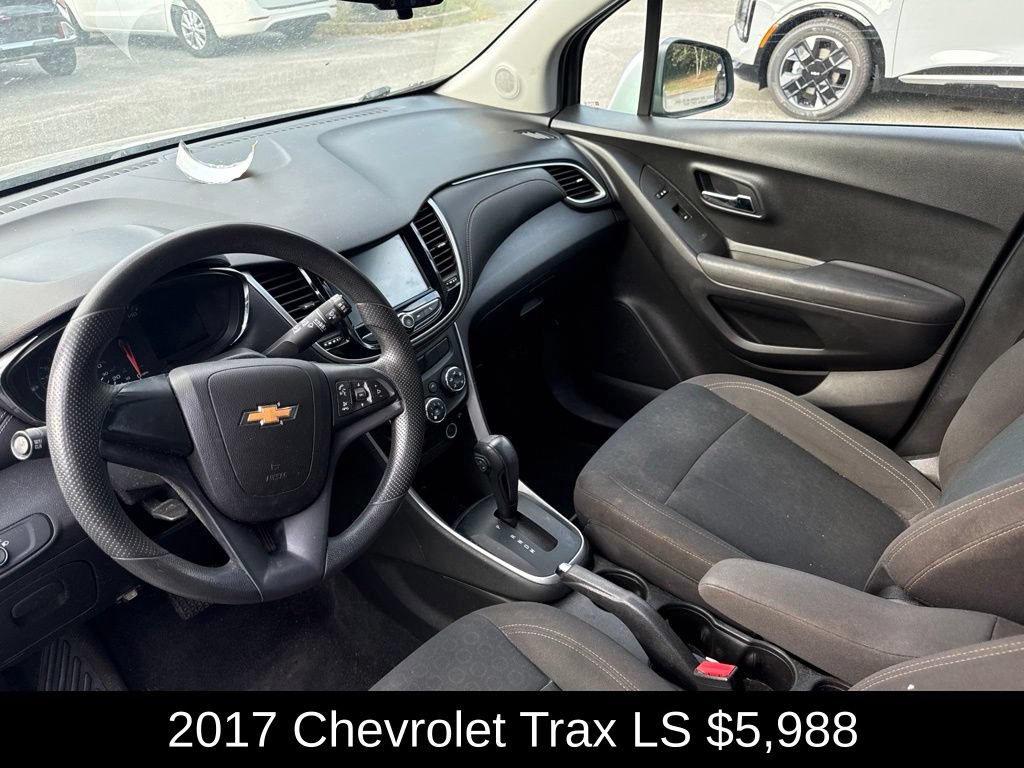 Used 2017 Chevrolet Trax LS FWD image 9