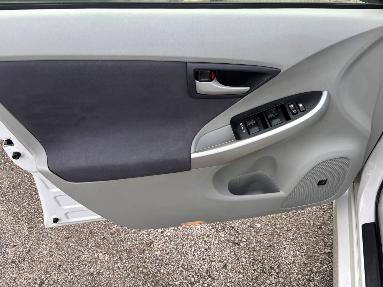 Used 2011 Toyota Prius Three w/ Solar Roof Pkg FWD image 20