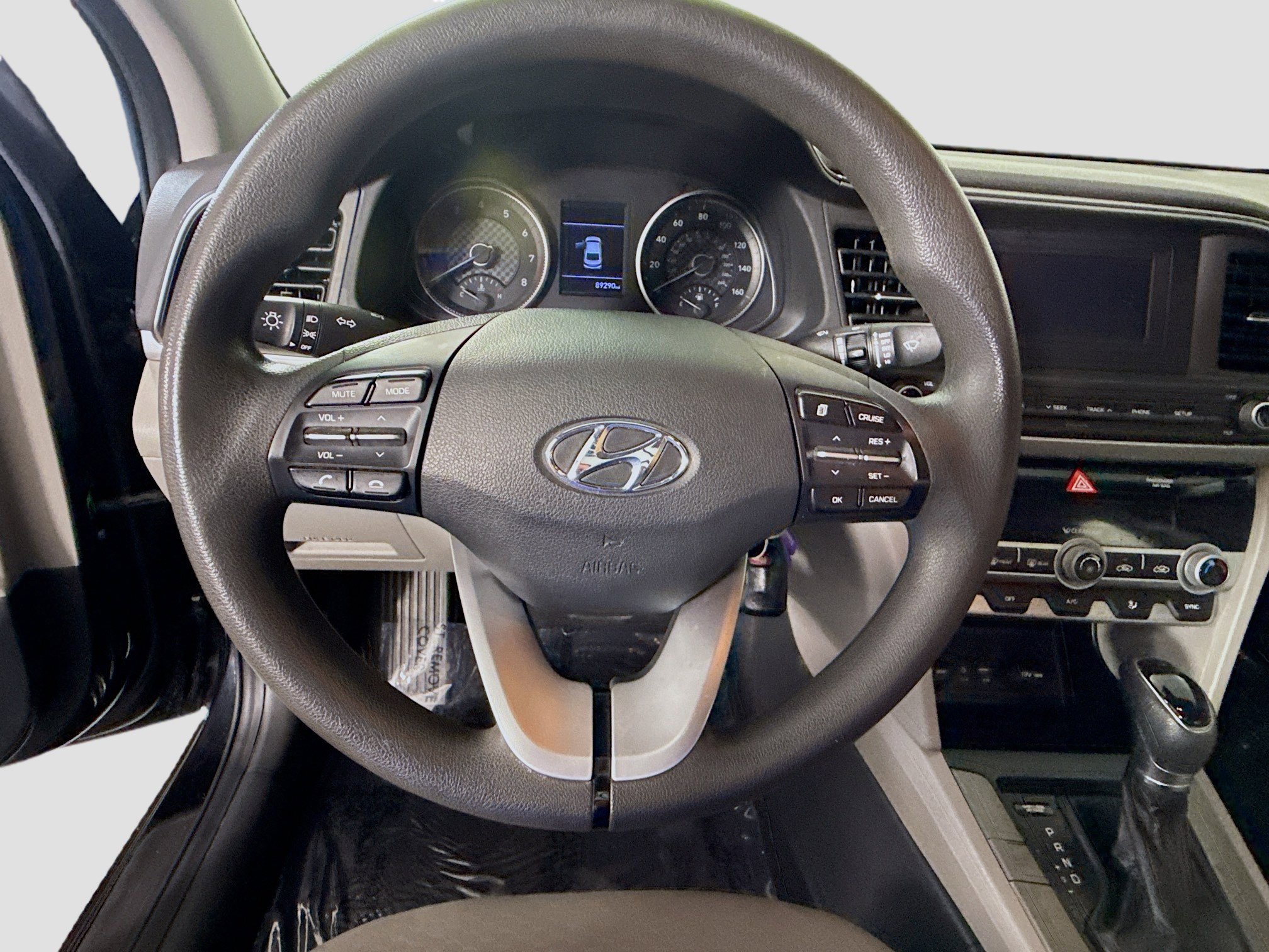 Used 2020 Hyundai Elantra SE FWD image 13
