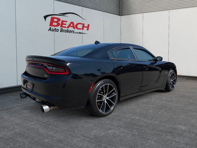 Used 2016 Dodge Charger R/T w/ Navigation & Travel Group RWD image 13