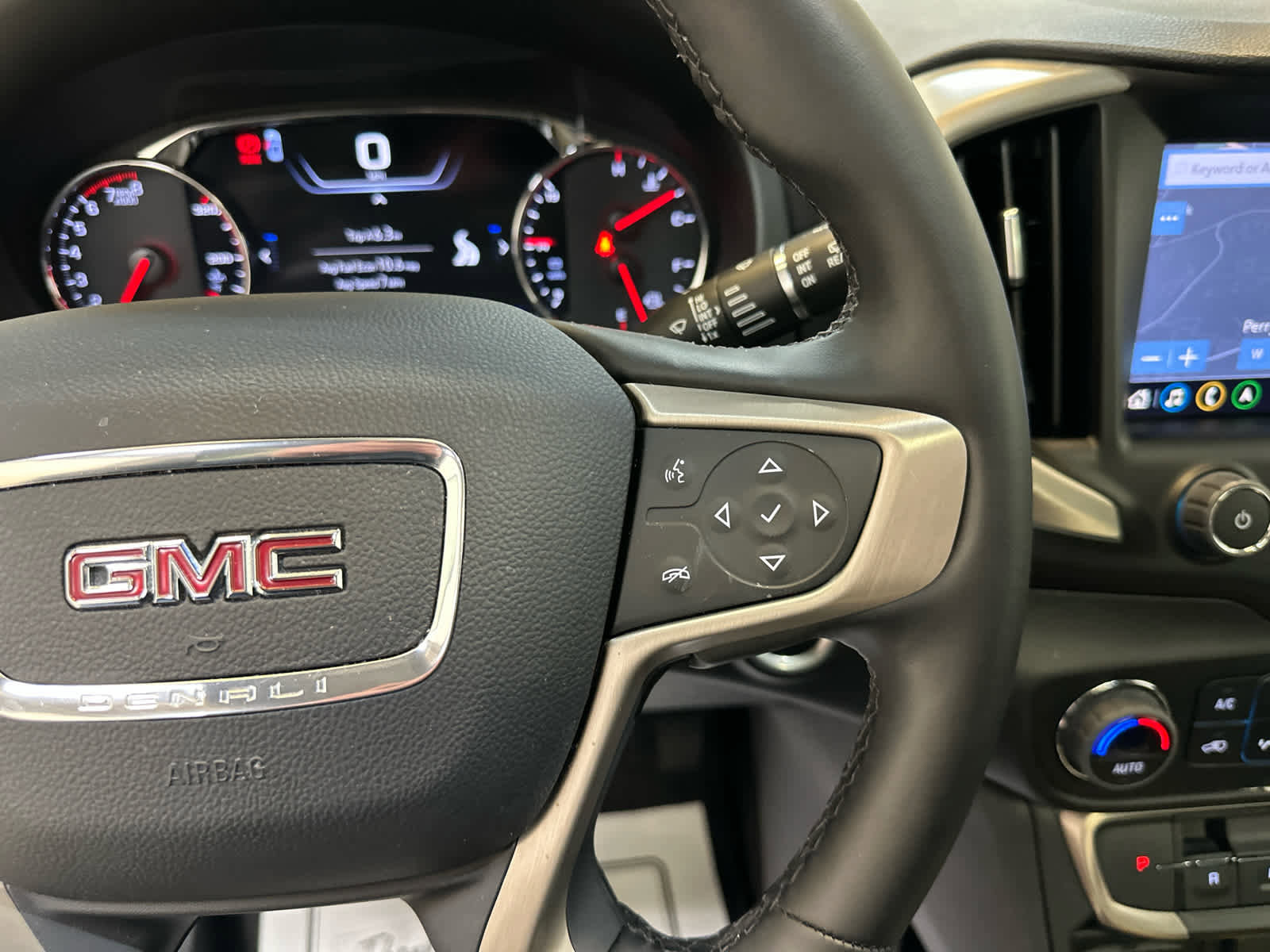 Certified 2023 GMC Terrain Denali w/ Black Diamond Edition AWD/4WD image 21