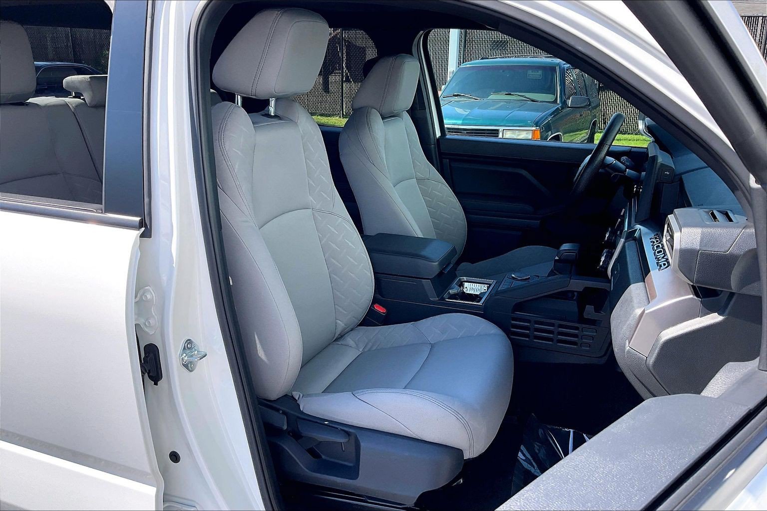 Used 2025 Toyota Tacoma SR5 RWD image 9