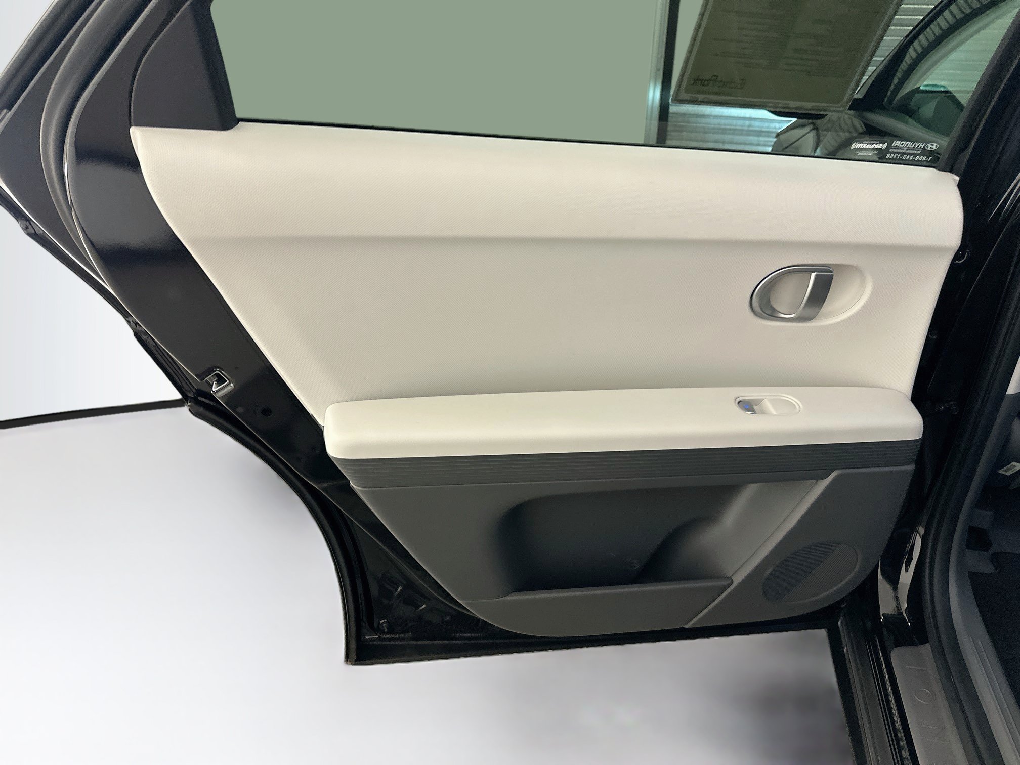 Used 2024 Hyundai Ioniq 5 SEL AWD/4WD image 27