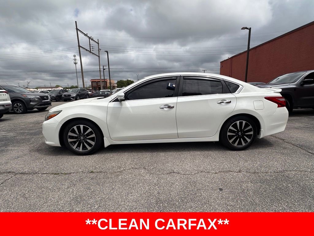 Used 2017 Nissan Altima 2.5 SL w/ 2.5 Technology Package FWD image 2