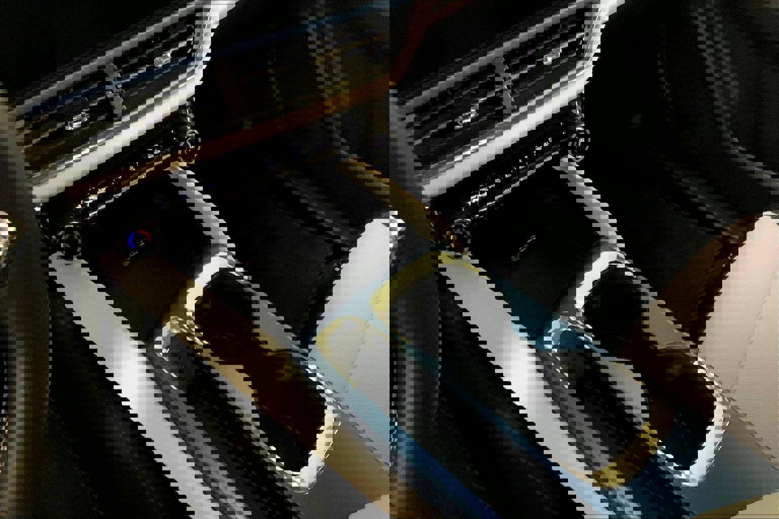 Used 2025 Chevrolet Equinox EV LT image 17