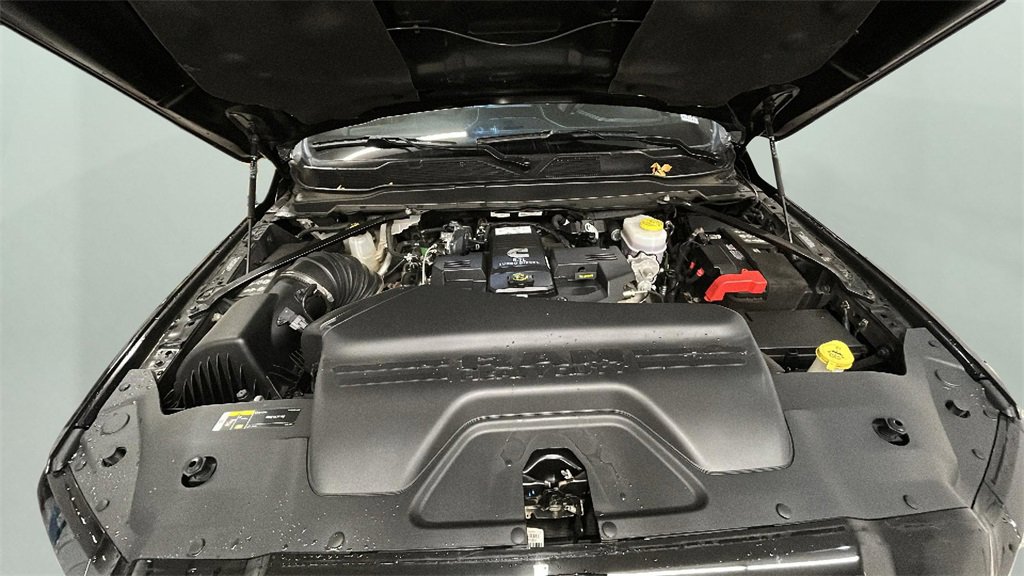 Used 2024 RAM 2500 Limited image 18