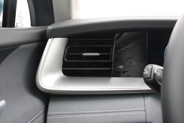 New 2026 Volkswagen Tiguan SE image 9