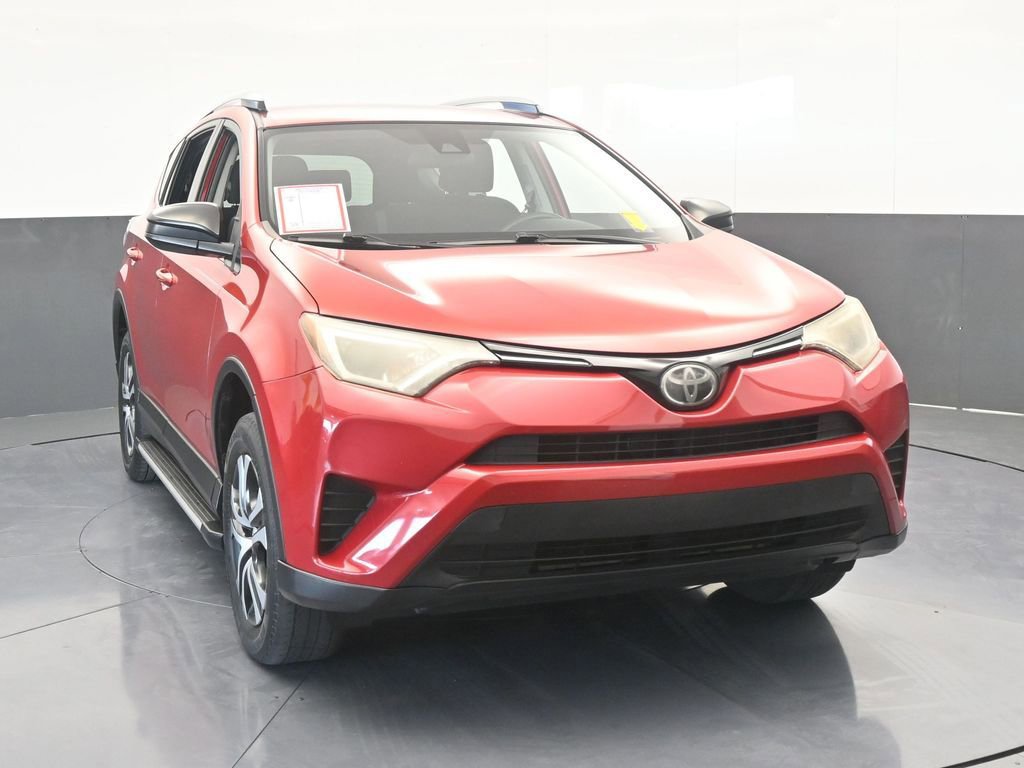 Used 2017 Toyota RAV4 LE image 9