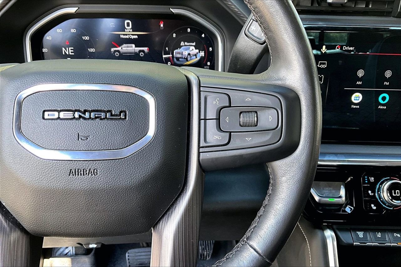 Used 2024 GMC Sierra 2500 Denali Ultimate image 11