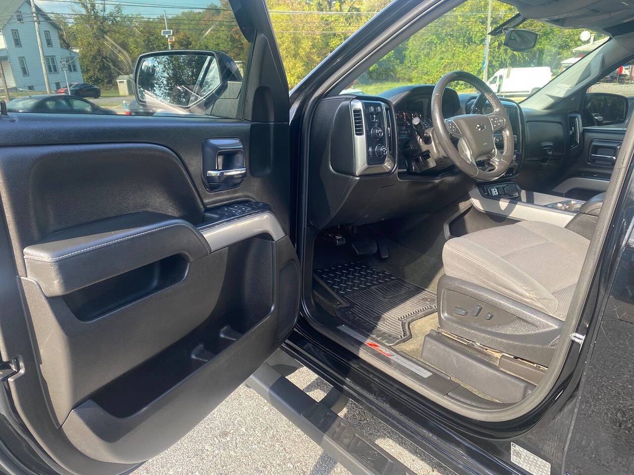Used 2018 Chevrolet Silverado 1500 LT w/ All Star Edition image 14