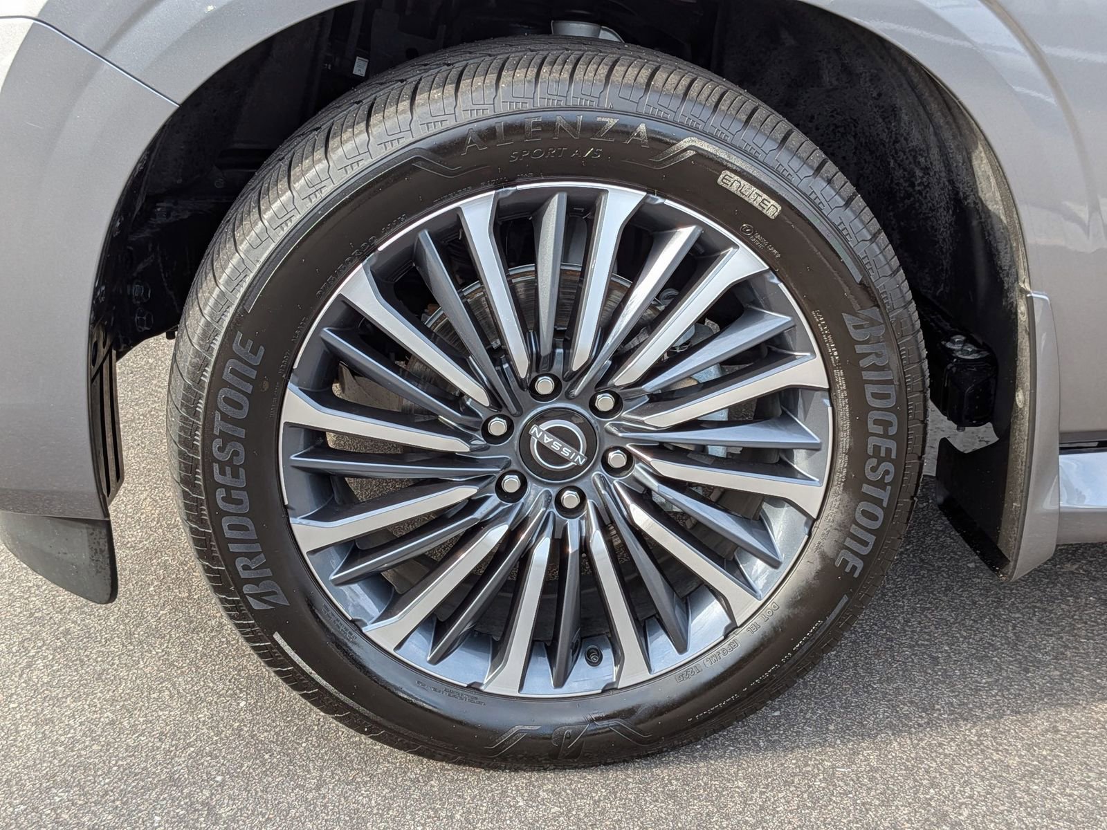 Used 2025 Nissan Armada Platinum Reserve image 10