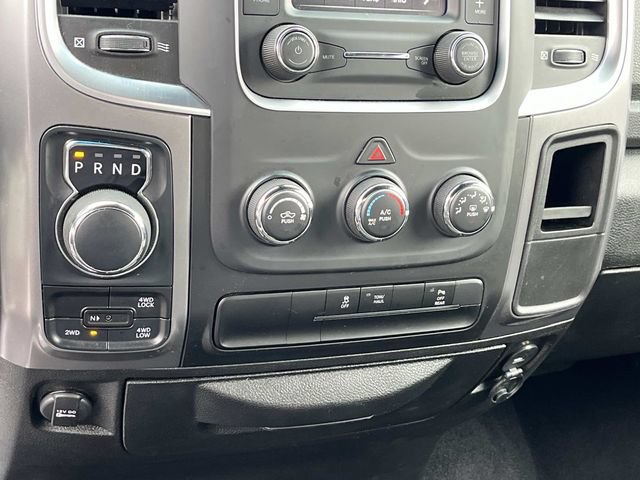 Used 2024 RAM 1500 Warlock AWD/4WD image 33